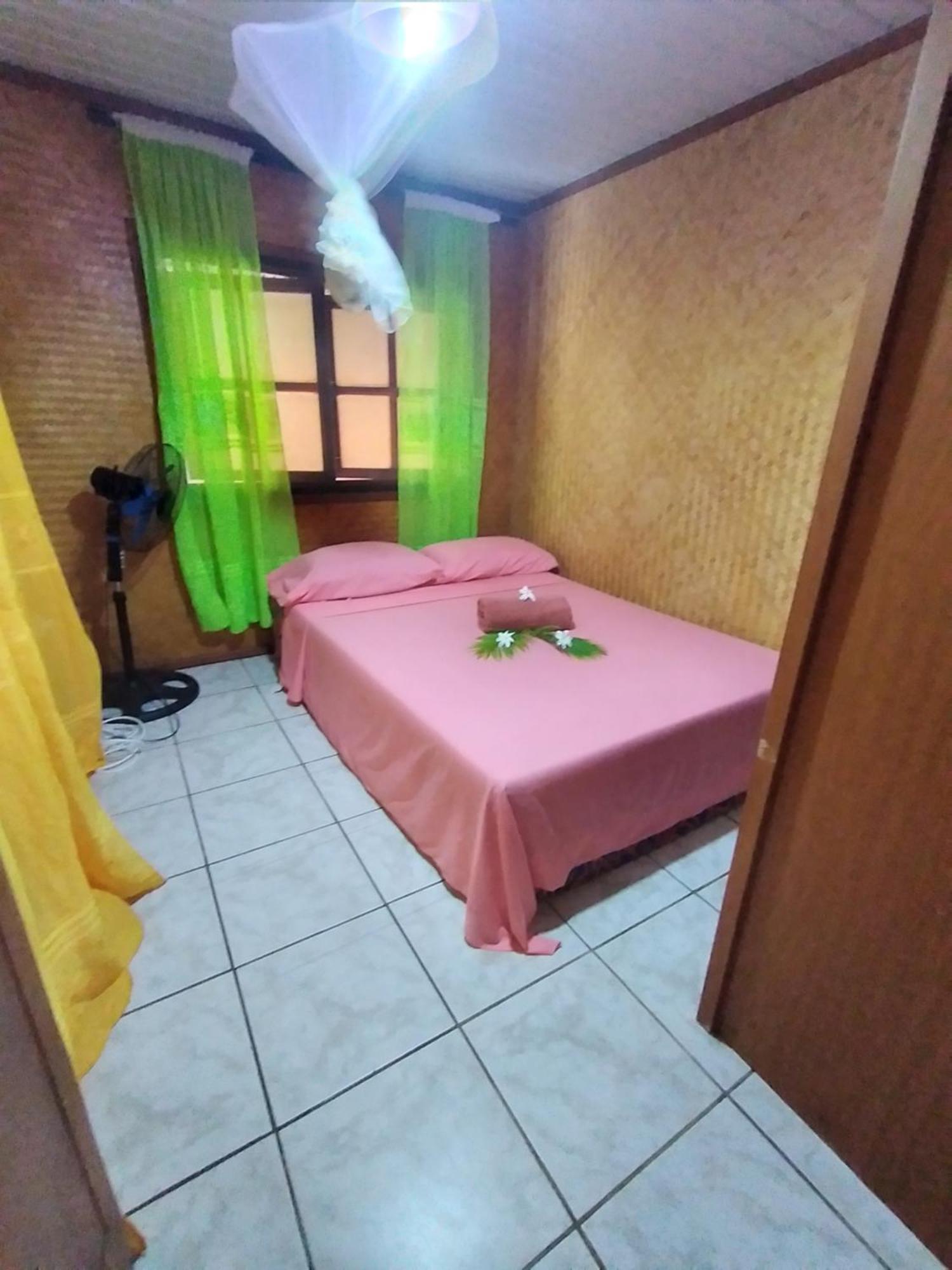 Bed and Breakfast Maupiti Authentique Te-Fare-Arii Exterior foto
