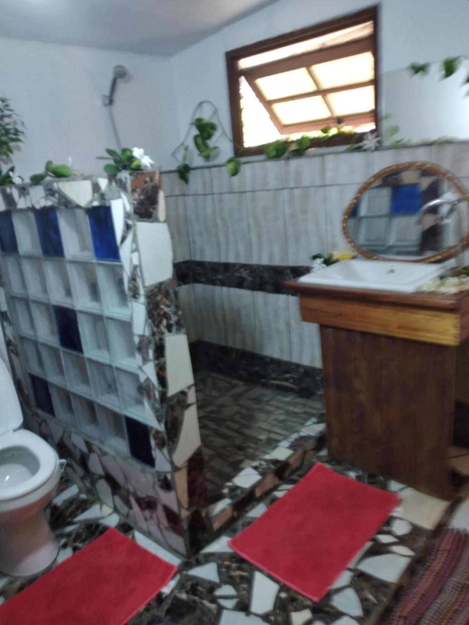 Bed and Breakfast Maupiti Authentique Te-Fare-Arii Exterior foto